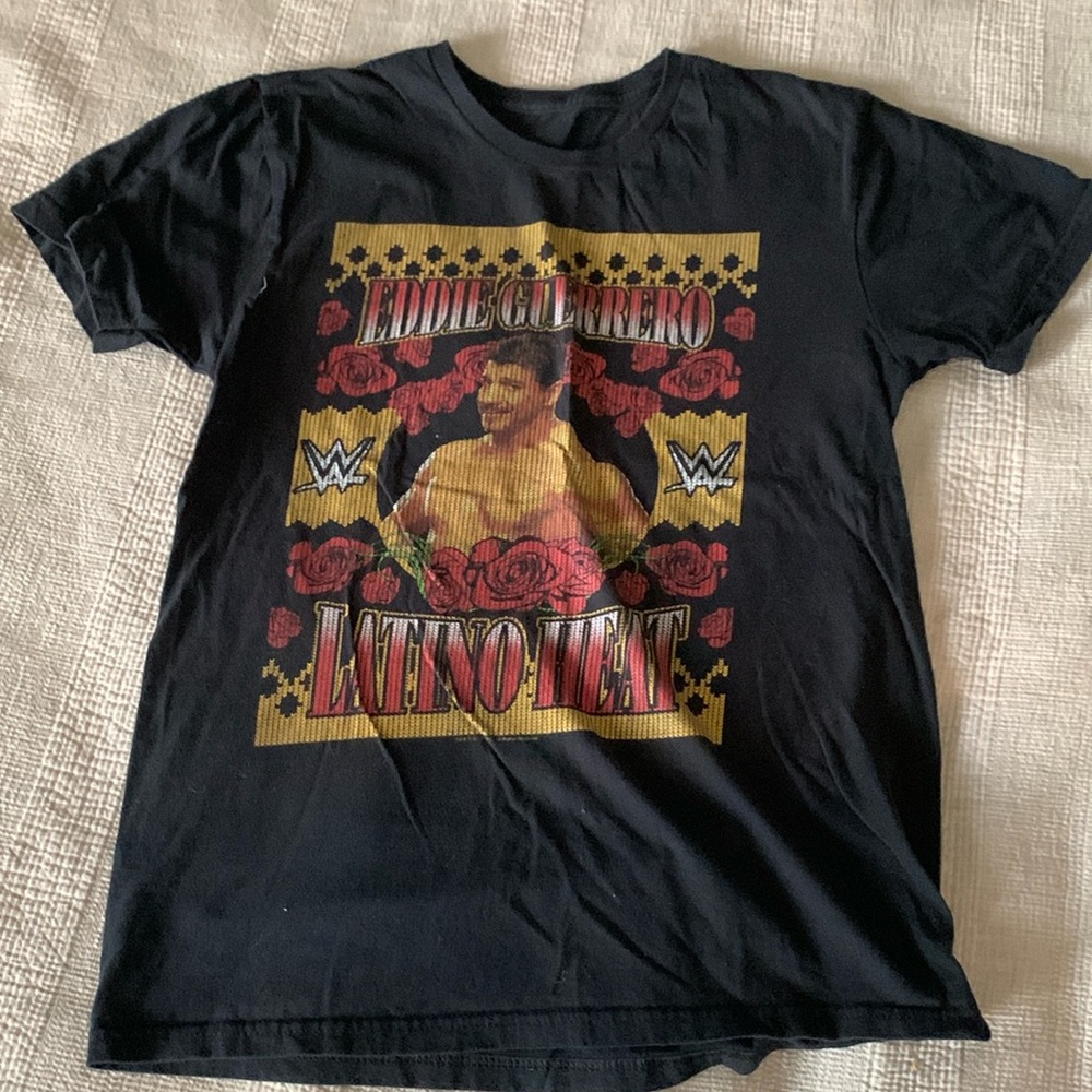 Adult small WWE Eddie Guerrero short sleeve t shirt good condition